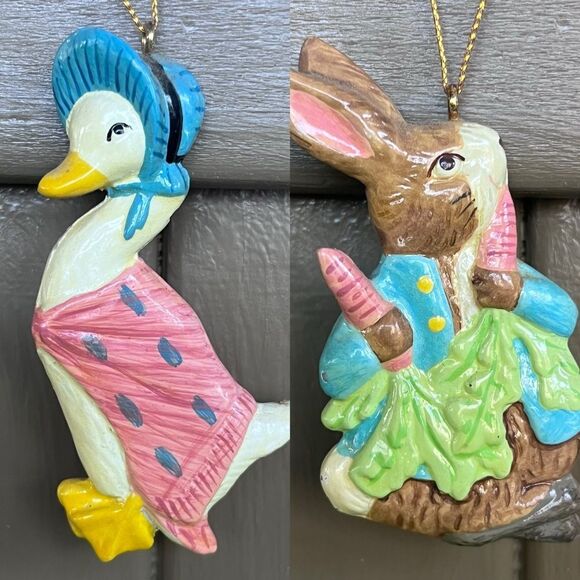 Schmid Beatrix Potter Tin w/ Peter Rabbit Jemina Puddle Duck Ceramic Ornaments - Picture 1 of 12